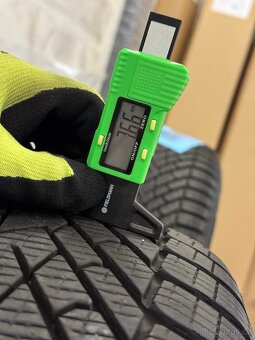 235/60 R18 zimní originální zimní sada Volvo XC60 - 7