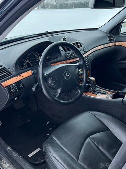 Mercedes-Benz W211 - 7