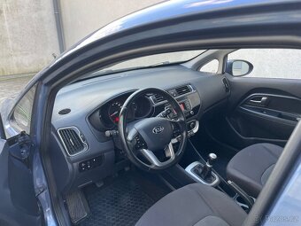 Kia Rio 1.2 benzín , 62 KW , klima , najeto 38000 km - 7