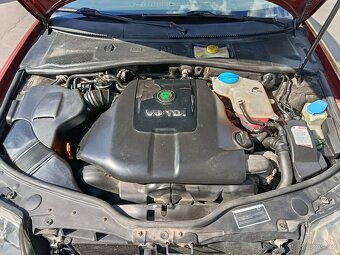 Superb 2.5 TDI V6 114KW automat - 7