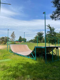 U rampa - profesionální venkovní povrch SKATESMART - 7