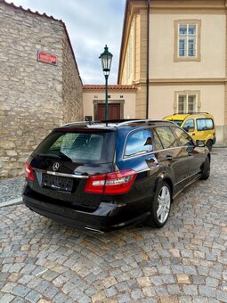 Mercedes Benz E350CDi AMG 4M Panorama Distr Harman Vzduch - 7