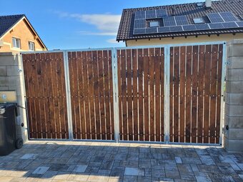 Skládací brána s pohonem - výroba a montáž na míru - 7