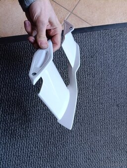 BMW m1000r křídlo levé - 7