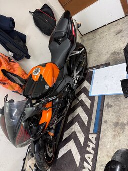 Yamaha R1 RN12 - 7