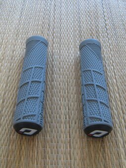 Nové mtb gripy ODI Reflex - 7