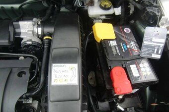 PEUGEOT PARTNER 1,6i - 7