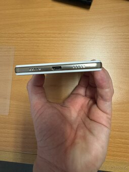 Prodám Huawei P8 Lite - 7