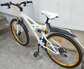 Atraktivní celoodpružené horské kolo - 7