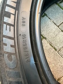 Použité letní pneu: 215/55/R18 - 3 kusy. - 7