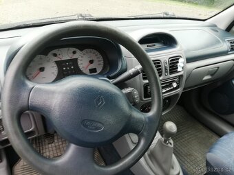 Renault Clio II - 7