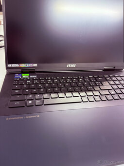 MSI TITAN 18 HX A14VIG - 7