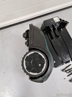 Robotická sekačka BOSCH Indego M+ 700 - 7