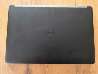 Dell 5570 i5 / 8 GB / 256 SSD / Win 10 - 7