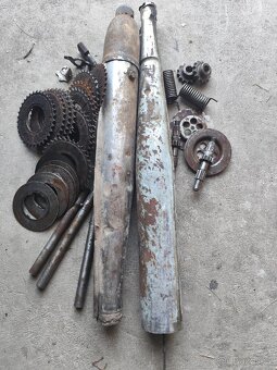 Úklid garáže Jawa dily - 7