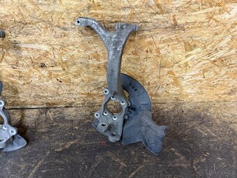 ŘEDNÍ TĚHLICE VW PHAETON/AUDI A8 4E0258M/4E0257M - 7