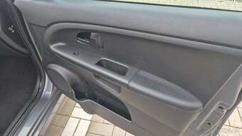 Kia Venga 1.6 i - 7