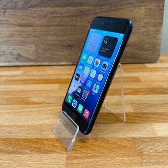 iPhone SE 2020 64GB, černý (12 měsíců záruka) - 7