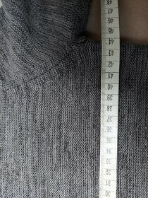 69,- Kč za balíkovnu. Basic šaty. S 36 8/ M 38 10 . - 7