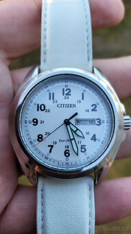 Hodinky CITIZEN Eco-Drive model AW0050-15A - 7