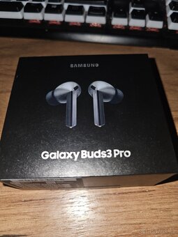 Samsung Galaxy Buds3 Pro stříbrné - 7