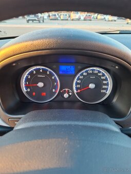 Hyundai Accent 1.4 benzín, rok 2009 - 7