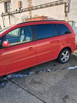 Opel Zafira benzin,rok 2012,veskere dily - 7