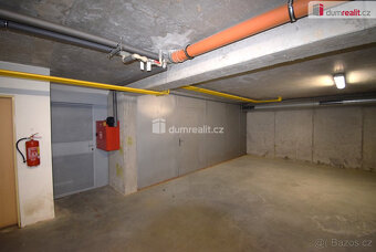Pronájem komerčního prostoru, 92m² + externí sklad a garážov - 7