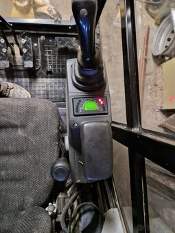 Minibagr Cat 301.4c - 7