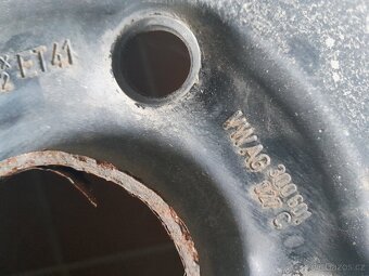 Plechove disky 6 1/2 Jx16H2 a zimni pneu Nokian - 7