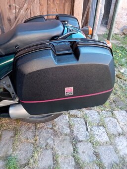 Triumph sprint 900 - 7