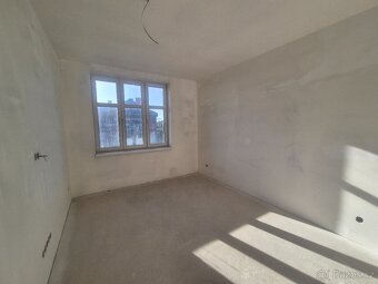 ---- Bytový dům 6 bytu 3 garáže Ostrava ---- - 7