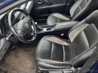 Toyota Avensis - 7