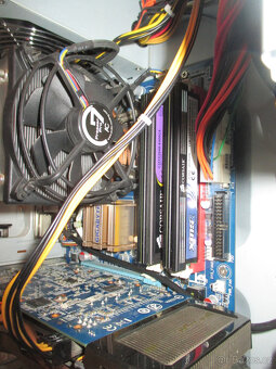 Počítač Intel Core 2 QUAD - 7