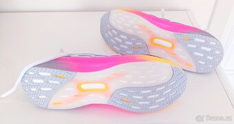 Adidas Ultraboost 5X zbrusu nové vel.UK 12,5 - 7