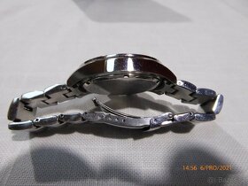 PÁNSKÉ ŠVÝCARSKÉ HODINKY DOXA GMT - 7