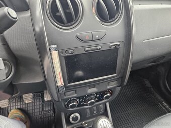 Dacia Duster 1.6i 4x4 , 2014 - 7