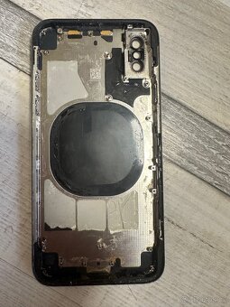 Prodám náhradní díly iPhone X - 7