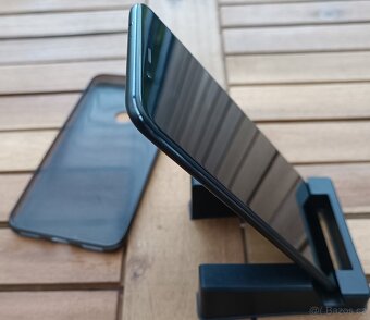 Mobil Xiaomi Mi A2 LTE Dual Sim RAM 4 GB, uložiště 64GB - 7