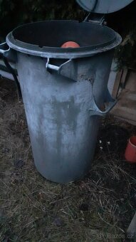 plastová popelnice - 7