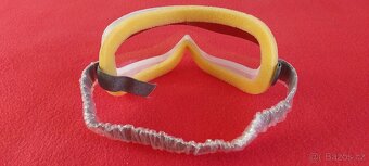 Staré brýle na veterána. - 7