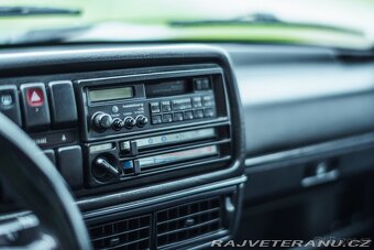 Volkswagen Jetta 19E - 7