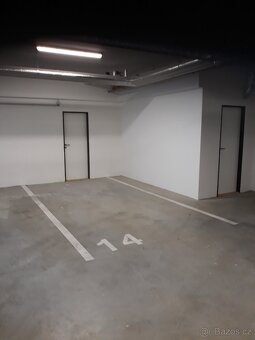 Pronájem bytu s balkonem 1+kk vč. garážového stání - 7
