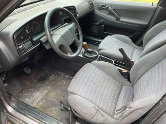 Volkswagen Passat GT B3 1.6TD 59kW rok 1991 Náhradní díly - 7
