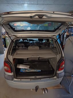 Renault Scenic 1.9 DCI 75KW - 7