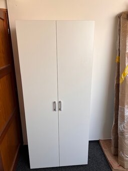 Kancelářský nábytek 4-5 lidí - Praha 9 - 7