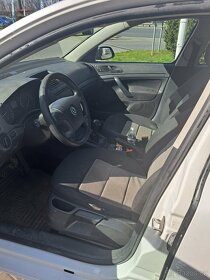 Škoda Octavia 1.6 kombi - 7