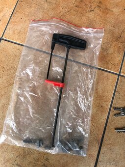 Originál střešní nosiče příčníky VW Multivan T5-T6-T6.1 - 7