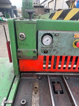 236. Tabulové nůžky NTE 2000/4 - 7