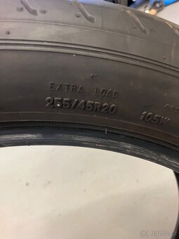 Good Year 255/45R20 - 7